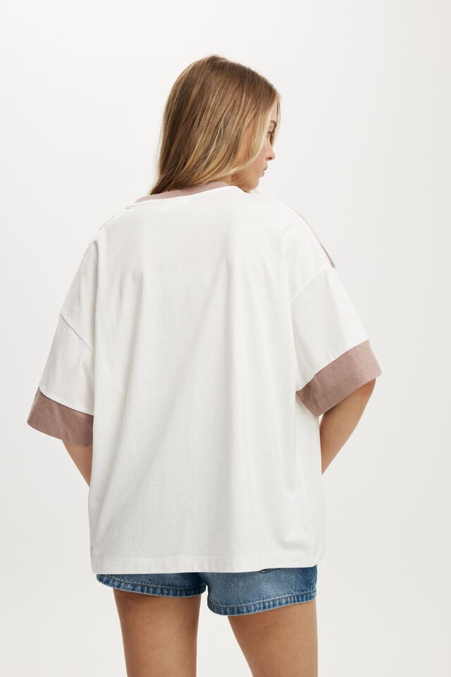 Cotton On Ford Oversized Tee Lcn Ford Mustang Vintage White/ Mush Brown