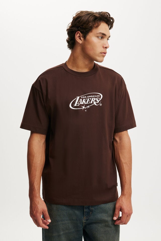 cotton on LA Lakers Box Fit T-Shirt lcn nba dark oak/ la lakers tonal stars