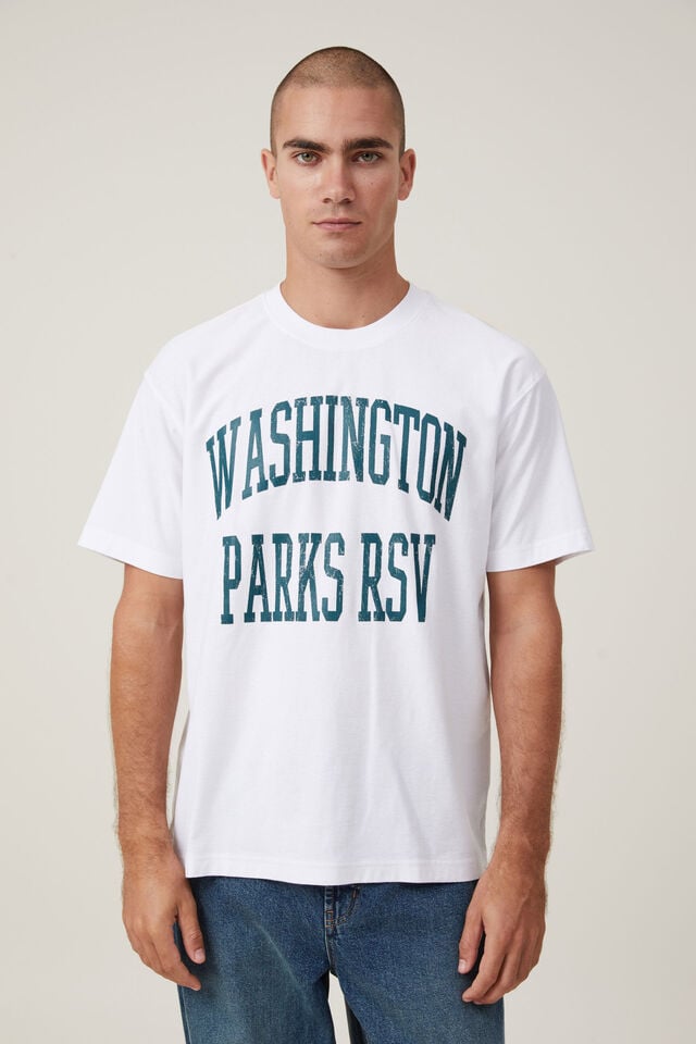 cotton on Loose Fit College T-Shirt white / washington parks