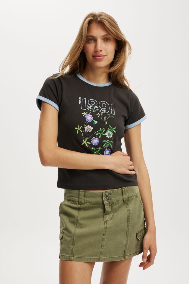 cotton on New York Botanical Garden Baby Graphic Tee lcn nybg purple flowers/ washed black