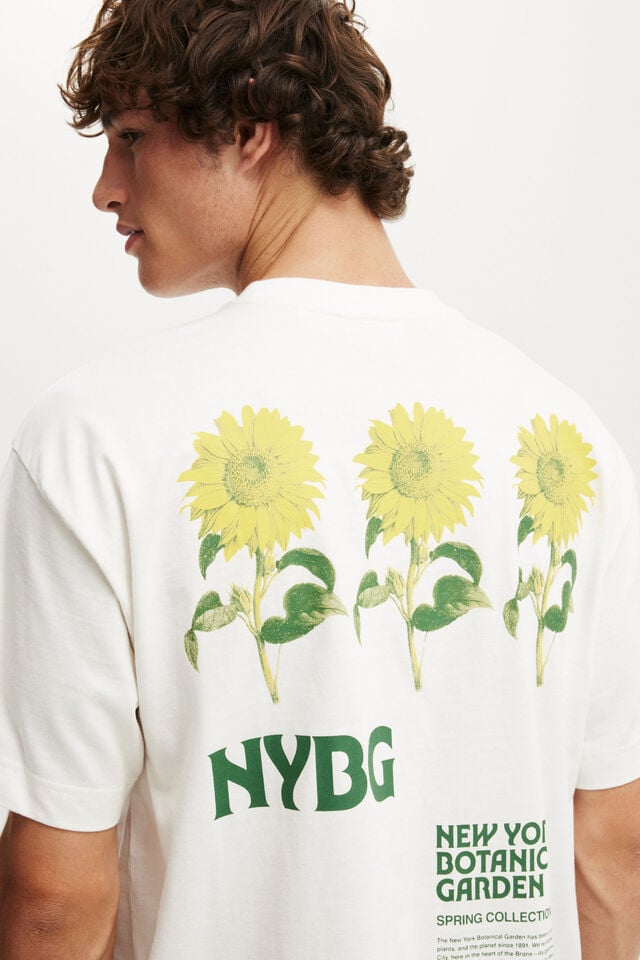 Cotton On New York Botanical Garden Box Fit T-Shirt Lcn Nybg Vintage White/nybg - Sunflowers
