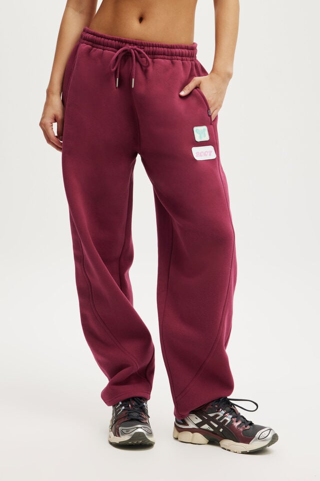 Cotton On Plush Essential Barrel Sweatpant Sangria/badge
