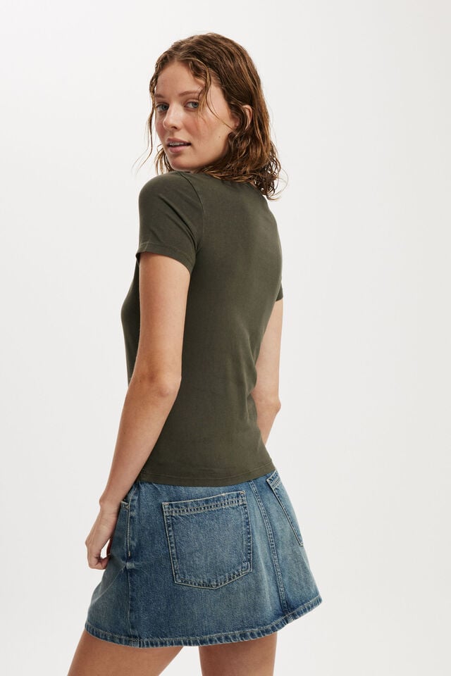 Cotton On Rolling Stones Fitted Longline Tee Lcn Br Rolling Stones Classic Tongue / Washed