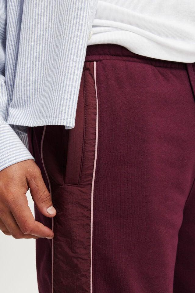 Cotton On Super Baggy Fleece Short Velvet Plum / Burgundy