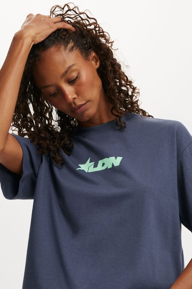 Cotton On The Premium Boxy Graphic Tee London / Collegiate Navy