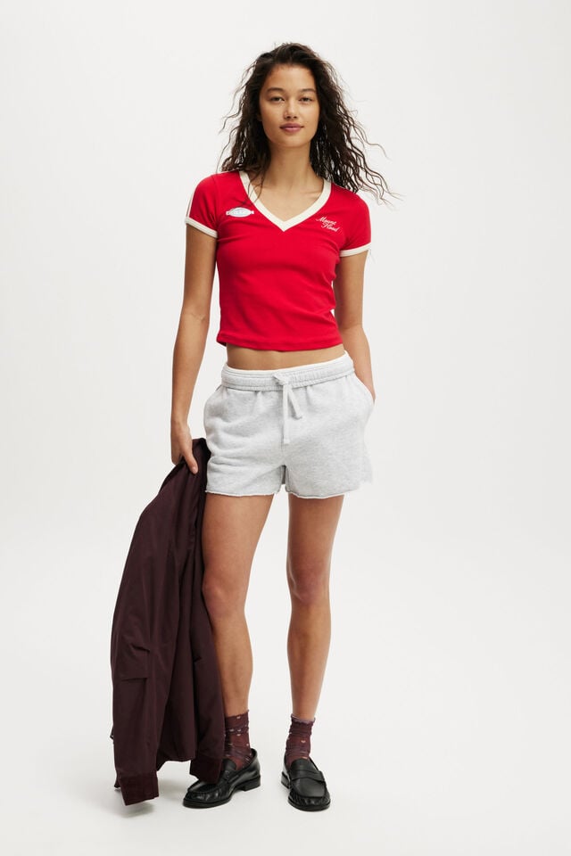 Cotton On V Neck Retro Baby Graphic Tee Oregon Mount Hood / Crimson Red