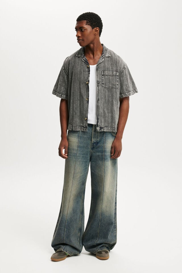 Cotton On Washed Box Fit Short Sleeve Shirt Washed Black