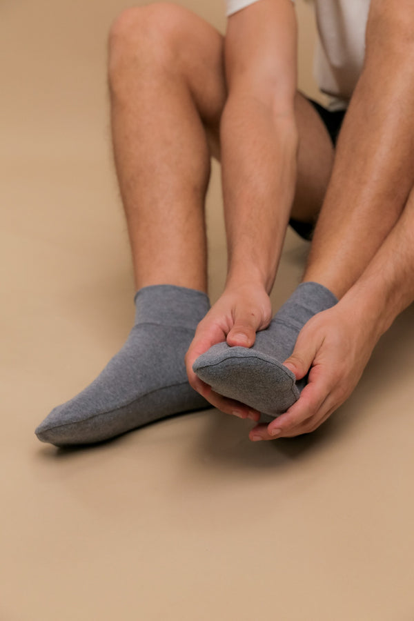 Cottonique Latex-Free Adult Booties (2 Pairs/pack)