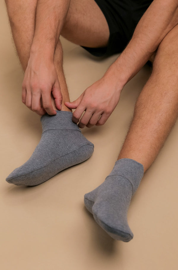 Cottonique Latex-Free Adult Booties (2 Pairs/pack)
