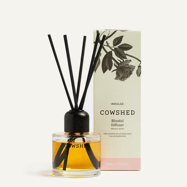 Cowshed Candle And Diffuser Set Indulge
