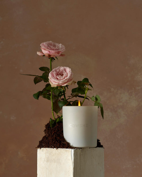 Cowshed Indulge Room Candle