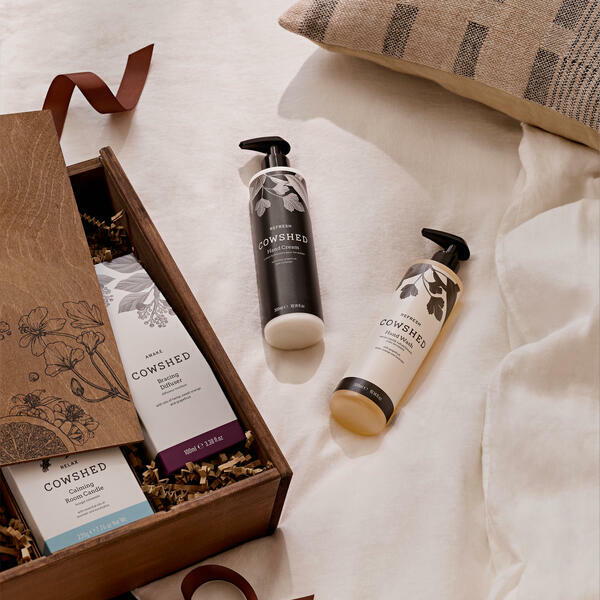 Cowshed Welcome Home Hamper