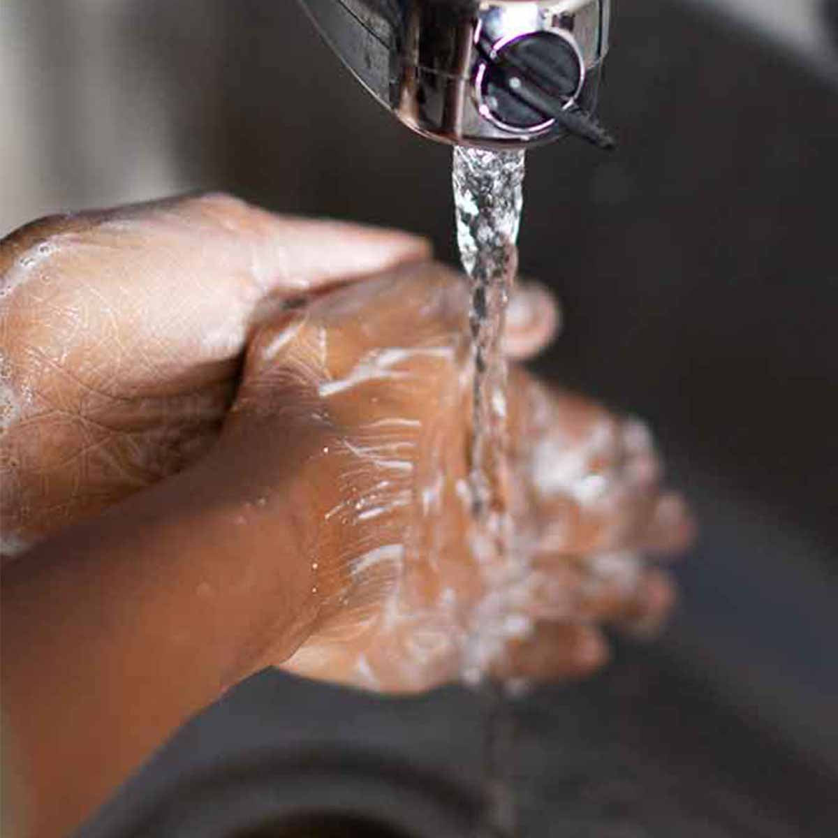 Crabtree & Evelyn Buff + Polish Hand Wash - 250ml