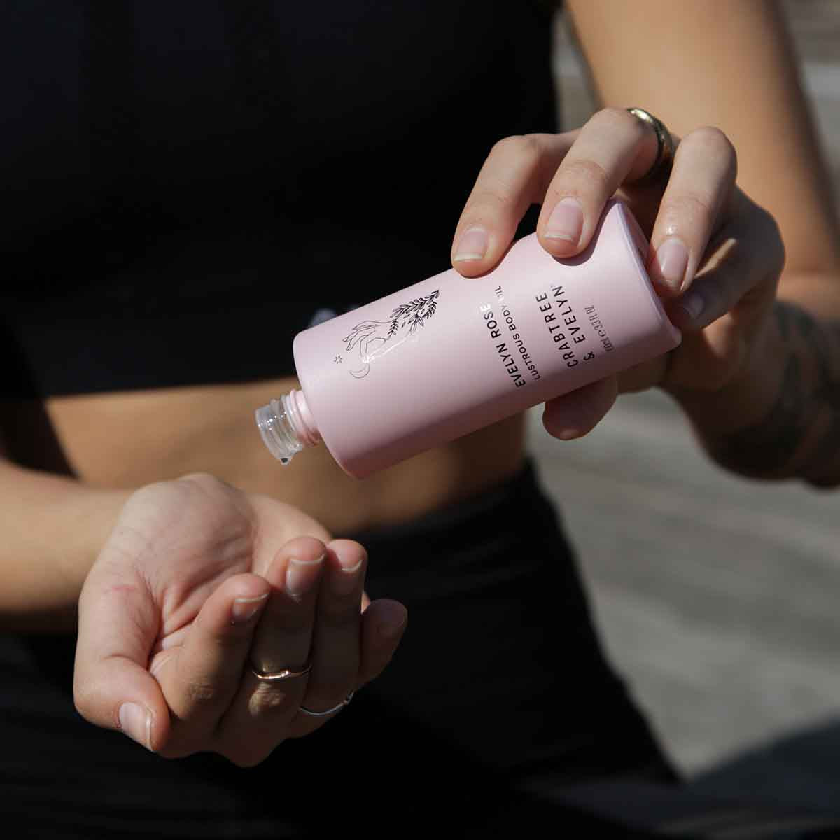 Crabtree & Evelyn Lustrous Body Oil - 100ml