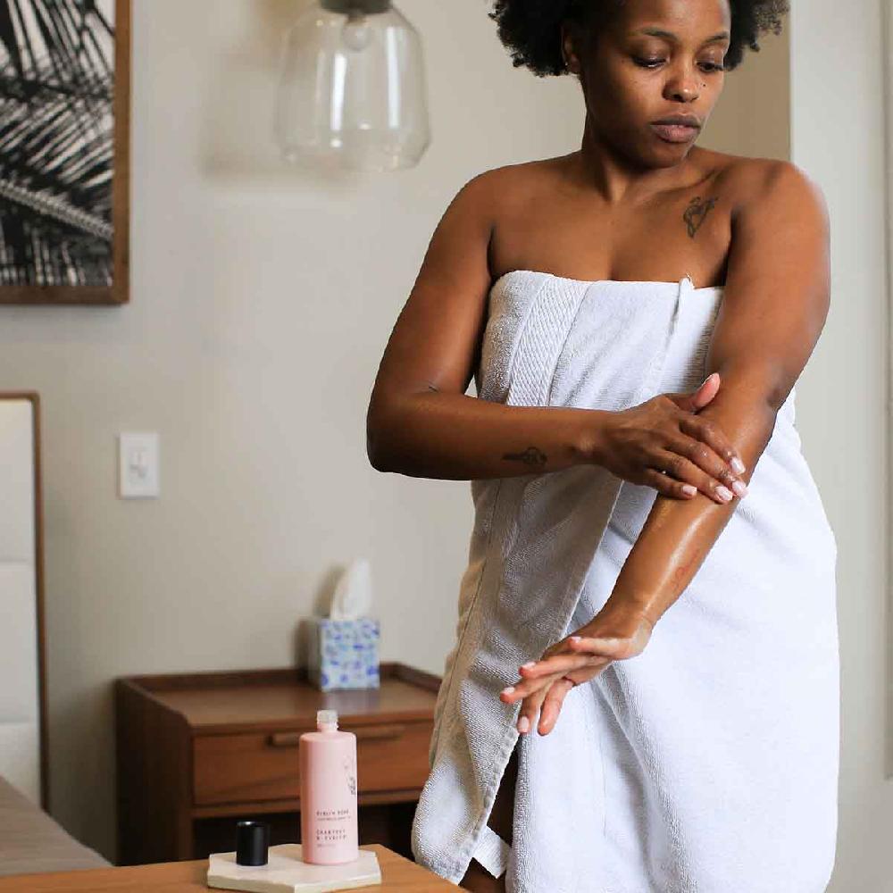 Crabtree & Evelyn Lustrous Body Oil - 100ml