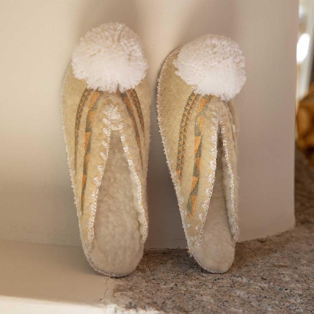 Crabtree & Evelyn Pom Pom Slippers