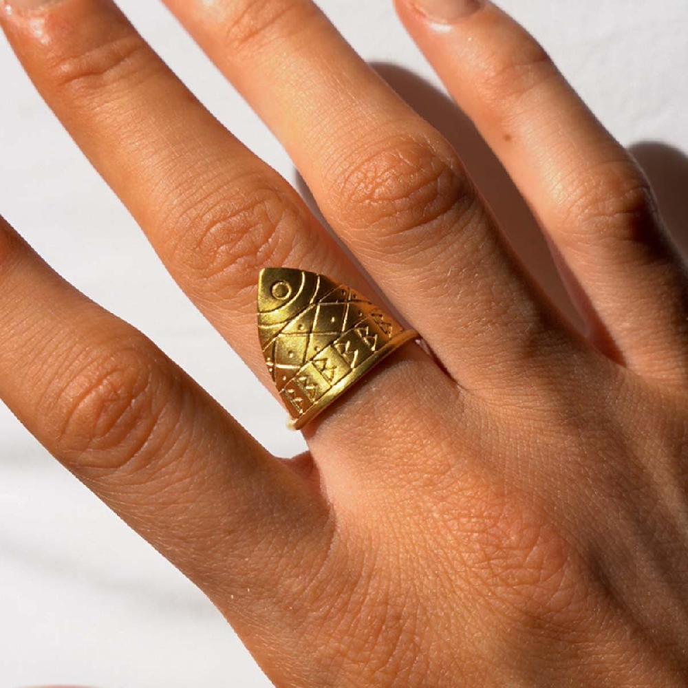 Crabtree & Evelyn Pyrgi Ring