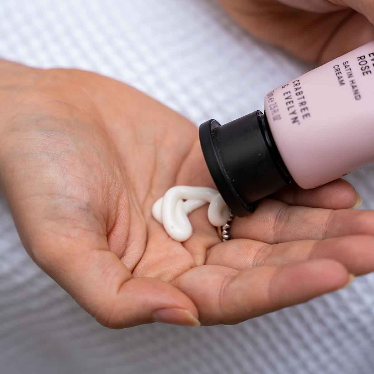 Crabtree & Evelyn Satin Hand Cream - 25ml