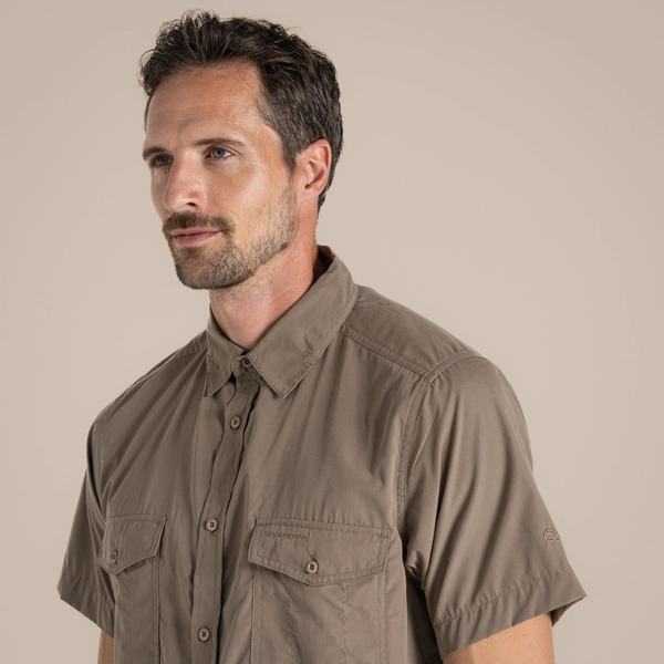 Craghoppers Men's Kiwi Short Sleeved Shirt | Pebble