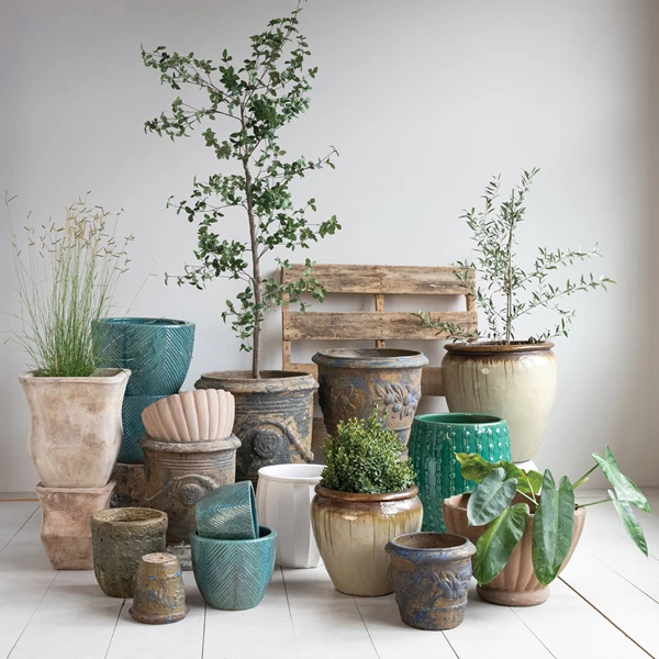 Creative Co Op Earthy Pot Pallet: Includes 8 Sets Of Pots (22 Individual Pcs)