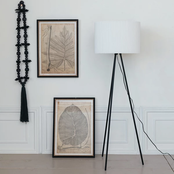 Creative Co Op Oak Wood Beads W/ Cotton Tassel Black