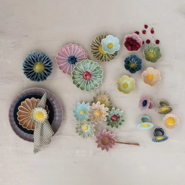 Creative Co Op Stoneware Flower Shaped Plate Reactive Glaze 6 Colors (Each One Will Vary)