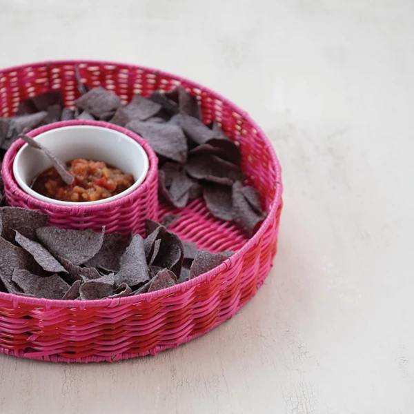 Creative Co Op Woven Plastic Chip & Dip Basket W/ 18 Oz. Removable White Ceramic Bowl Set Of 2