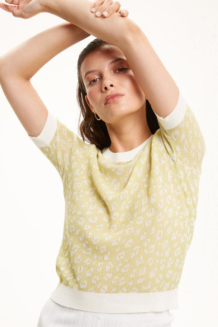 Crush LEOPARD PRINT TOP LIGHT GREEN