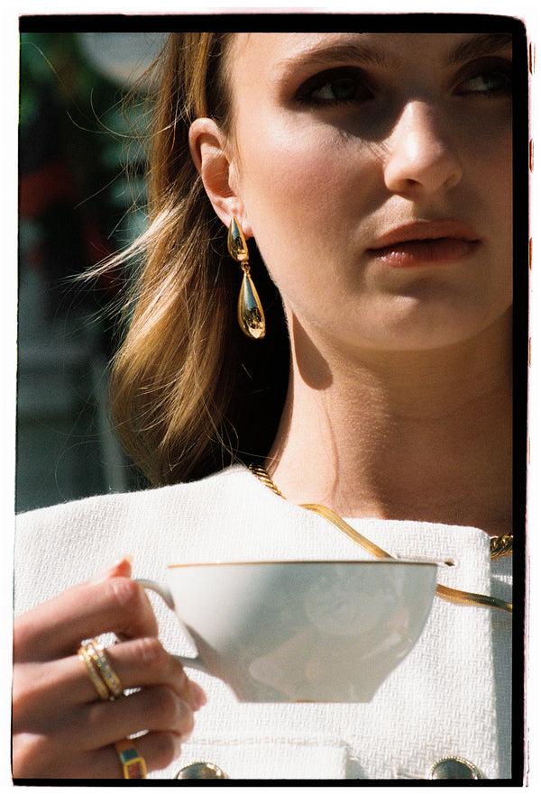 Crystal Haze Avenue Montaigne Earrings - Golden