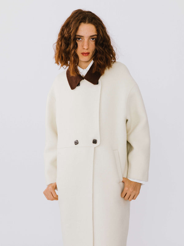 Cubic Contrast Coloured Collar Wool Coat Cream