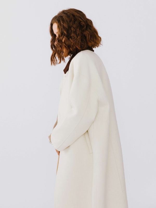 Cubic Contrast Coloured Collar Wool Coat Cream