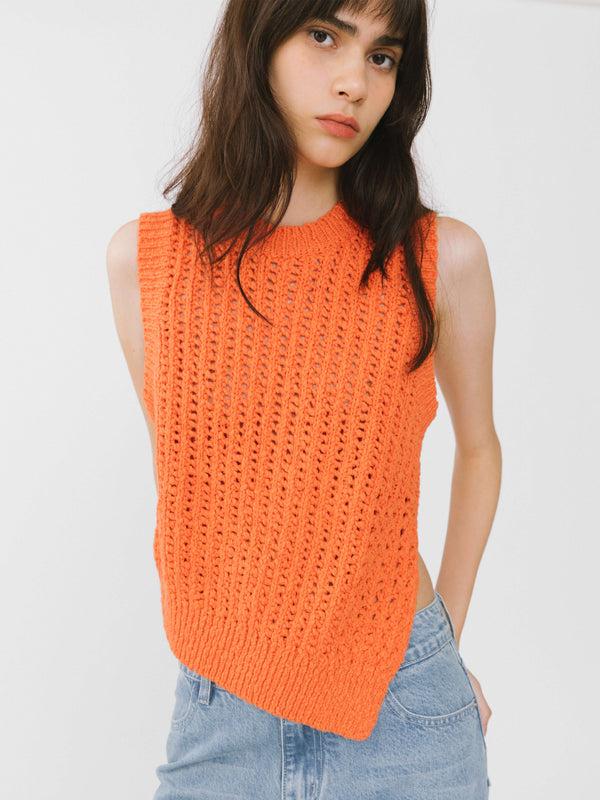 Cubic Cropped Asymmetric Knit Vest Light Gray