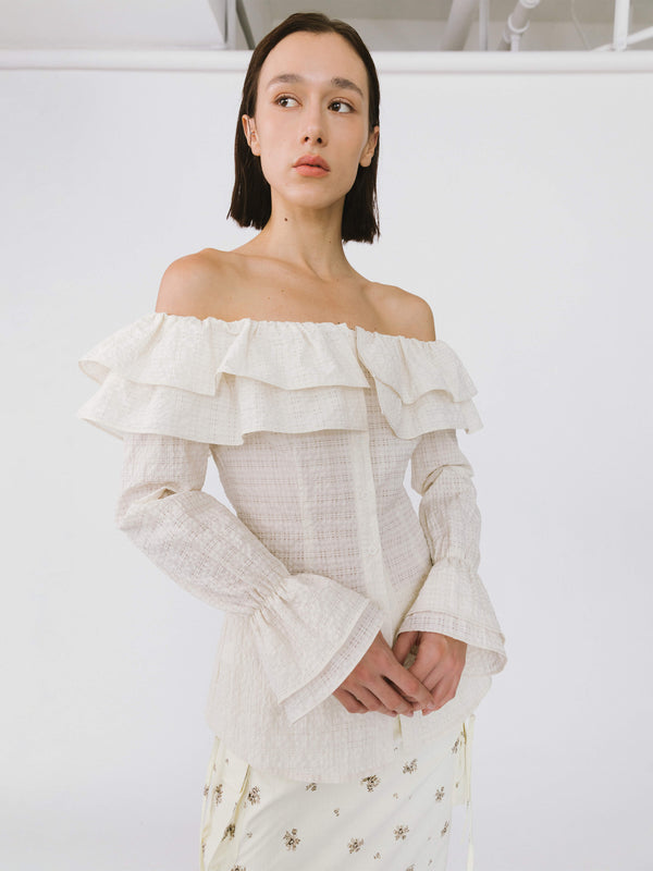 Cubic Frills Volume Off Neckline Shirt White
