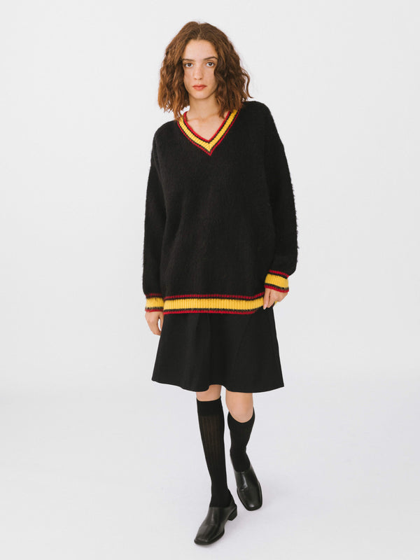 Cubic Knitted V-Neck Pullover Black