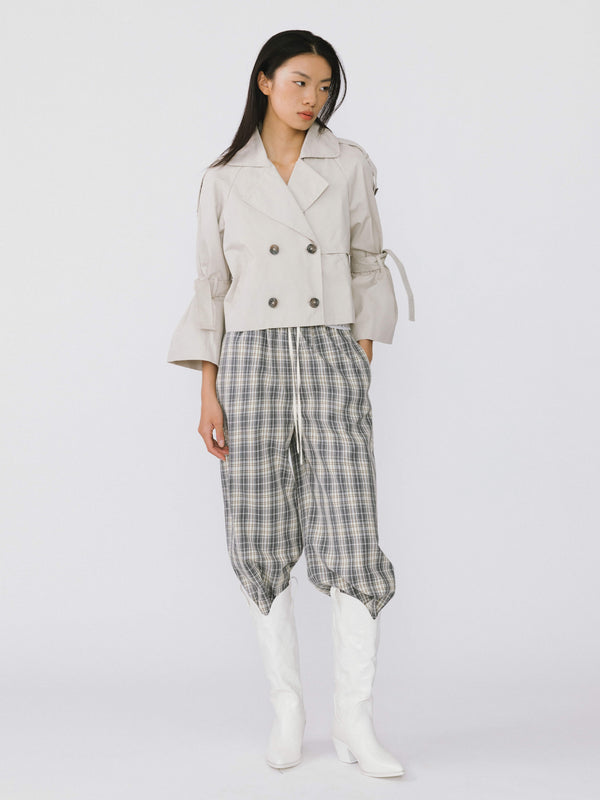 Cubic Loose Sleeved Short Trench Coat Beige