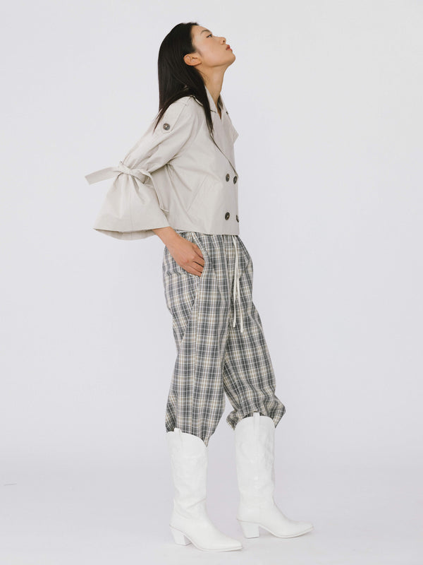 Cubic Loose Sleeved Short Trench Coat Beige