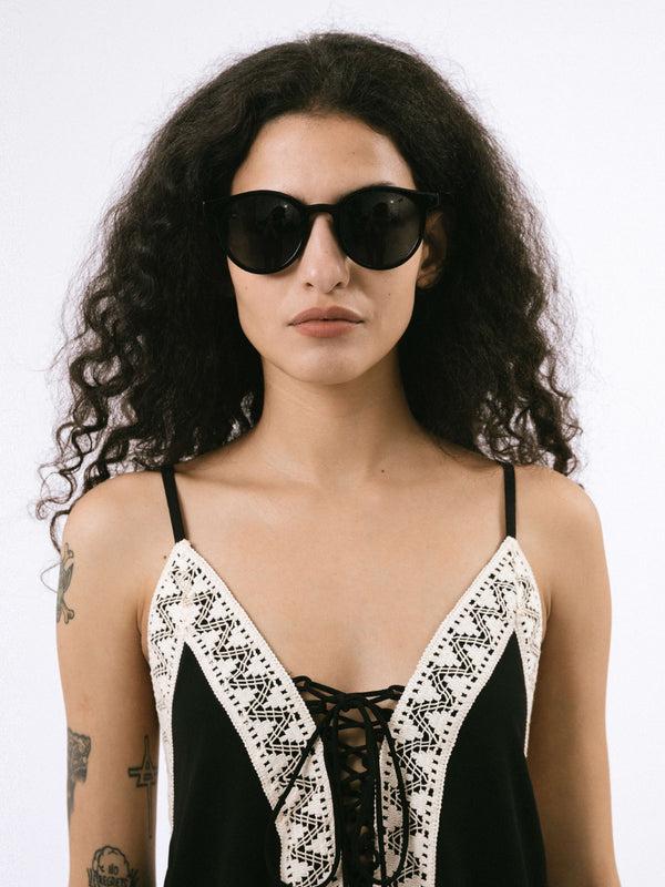 Cubic Retro Round Sunglasses White