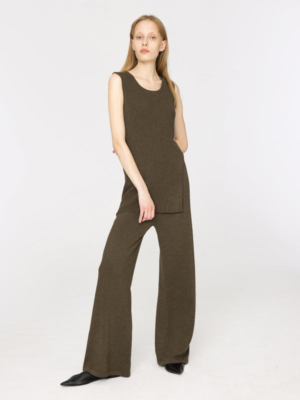 Cubic Sleeveless Slitted Thin Knit Top Brown