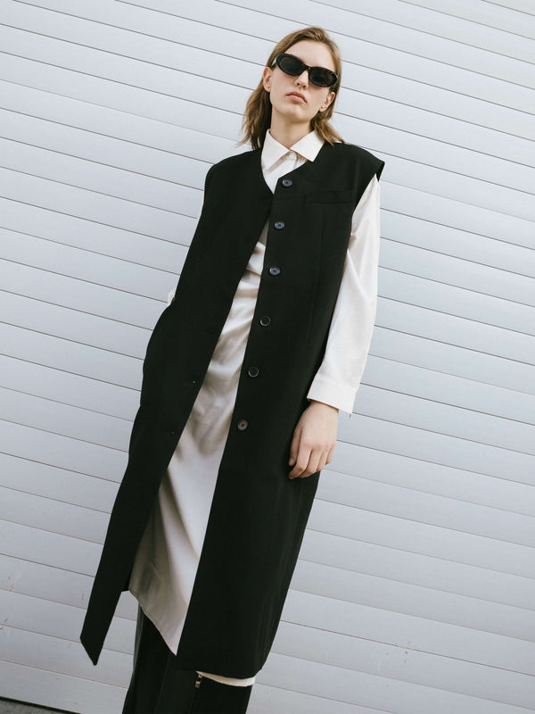 cubic V-neck Long Tailored Vest Black