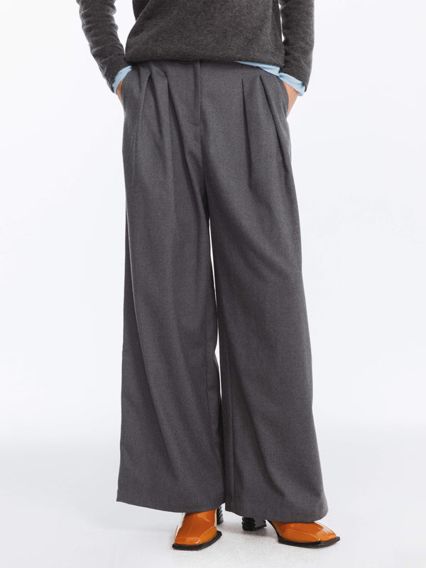 Cubic Wide Leg Double Pleated Trousers Coffee
