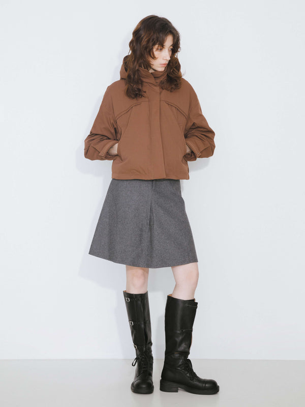 Cubic ONE BY CUBIC High Neck Short Loose Hem Down Jacket With Hood White