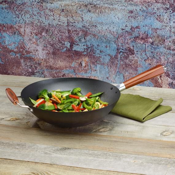 Cuisinart 14" Pre-Seasoned Wok With Helper Handle CSW26-36H