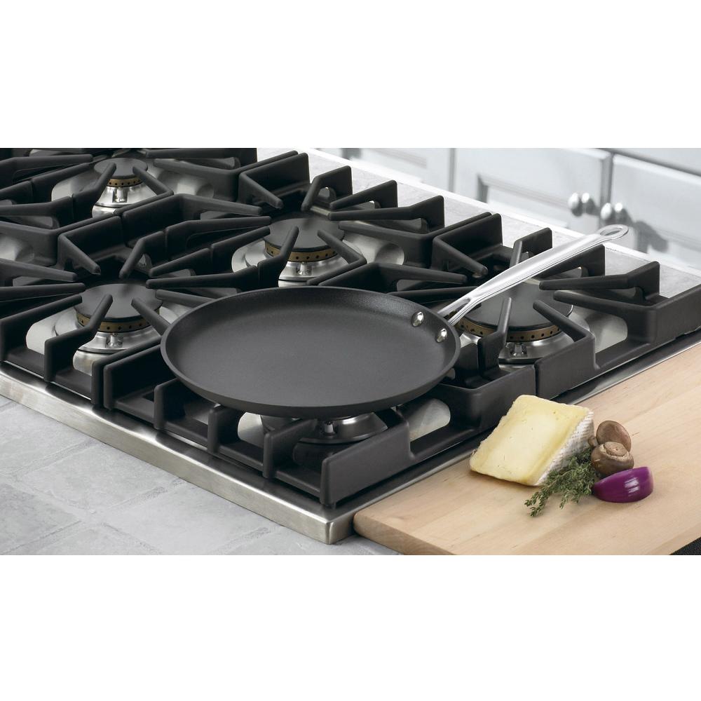 Cuisinart Chef's Classic ™ Nonstick Hard Anodized 10" Crêpe Pan 623C-24