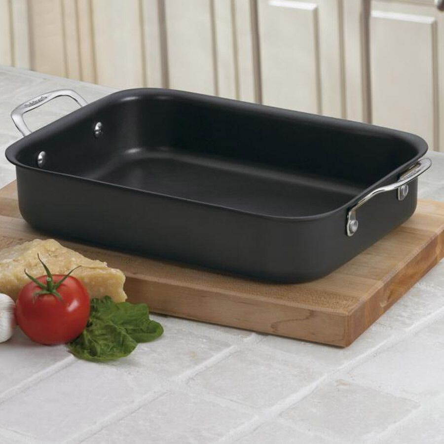 Cuisinart Chef's Classic ™ Nonstick Hard Anodized 14" Lasagna Pan 6117-14P1 Black