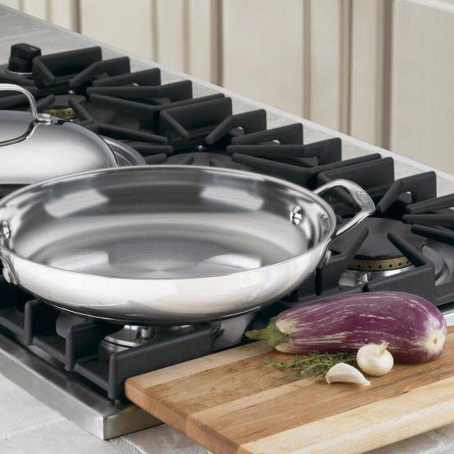 Cuisinart Chef's Classic ™ Stainless 12" Everyday Pan With Medium Dome Cover 725-30D