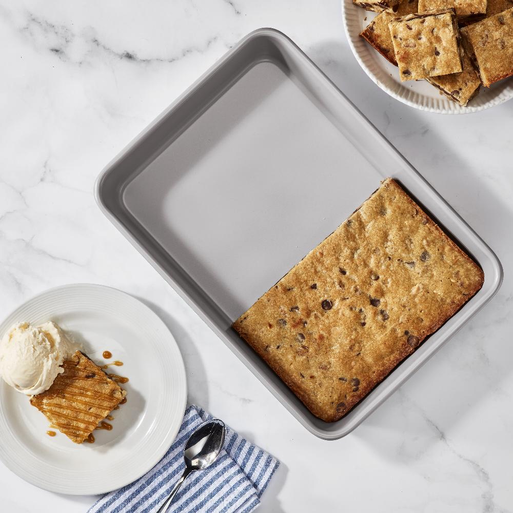 Cuisinart Culinary Collection 13” X 9” Cake Pan CCMB-139CPGG