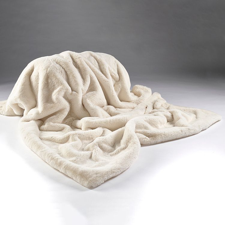 culinary concepts Faux Fur Throw - Cream