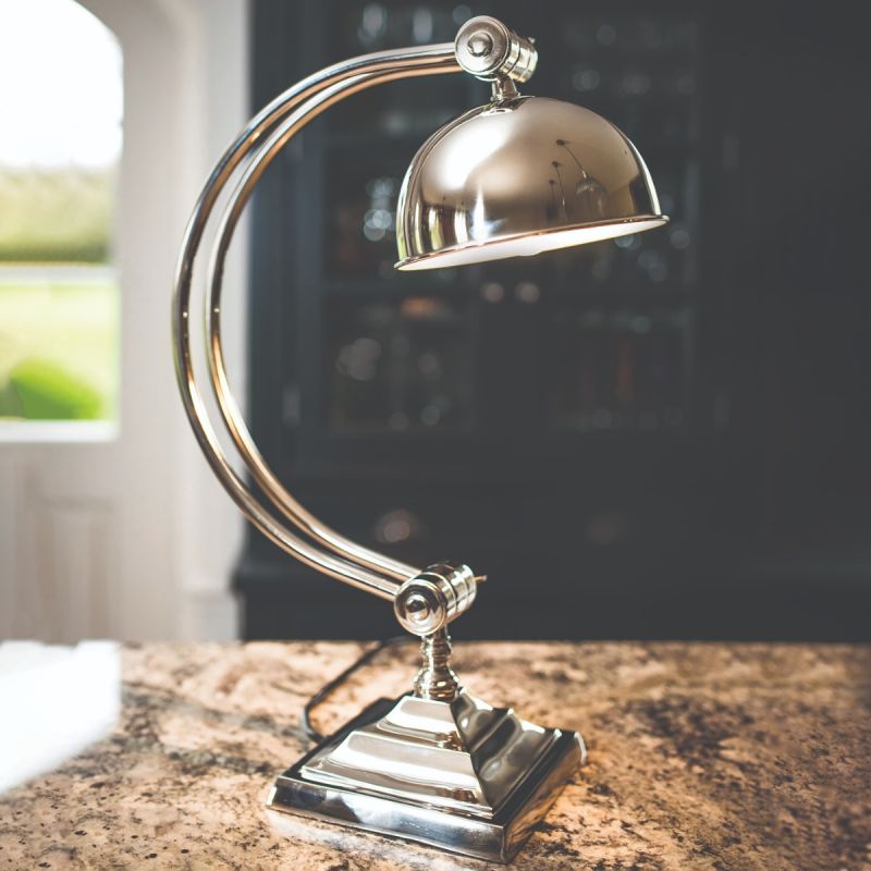 Culinary Concepts Medium Curve Study Lamp