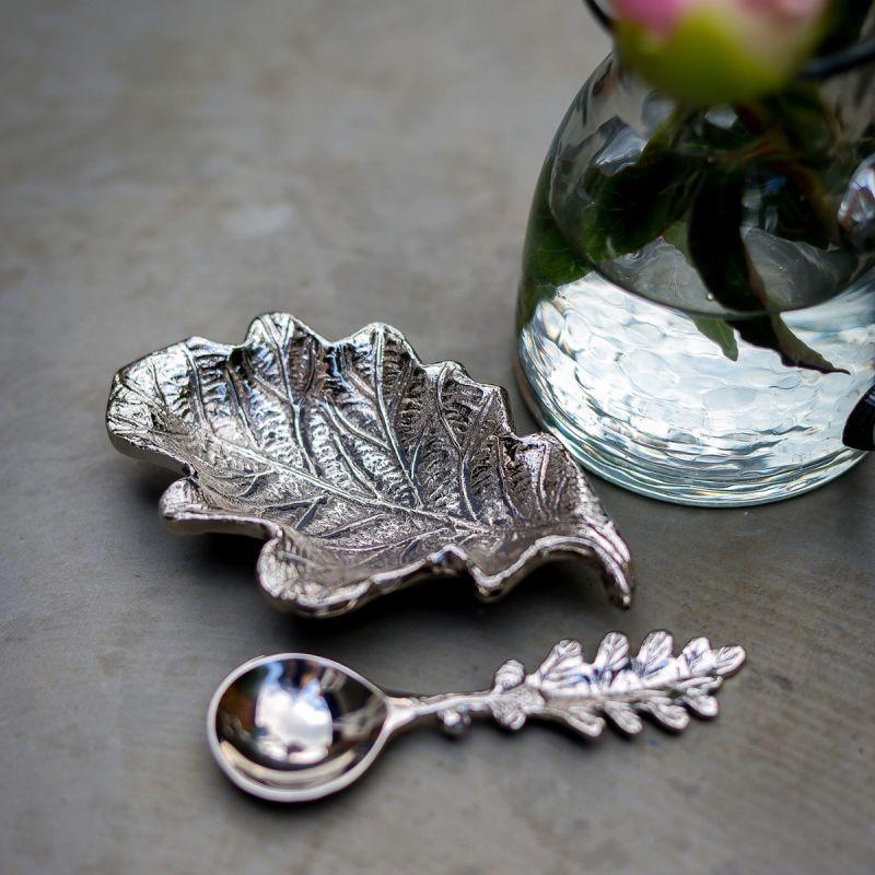 culinary concepts Small Oak Leaf Dish with Spoon