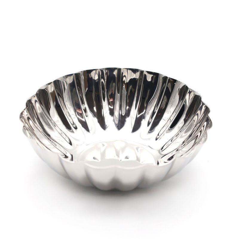 culinary concepts Medium Stainless Steel Scalloped Edge Bowl